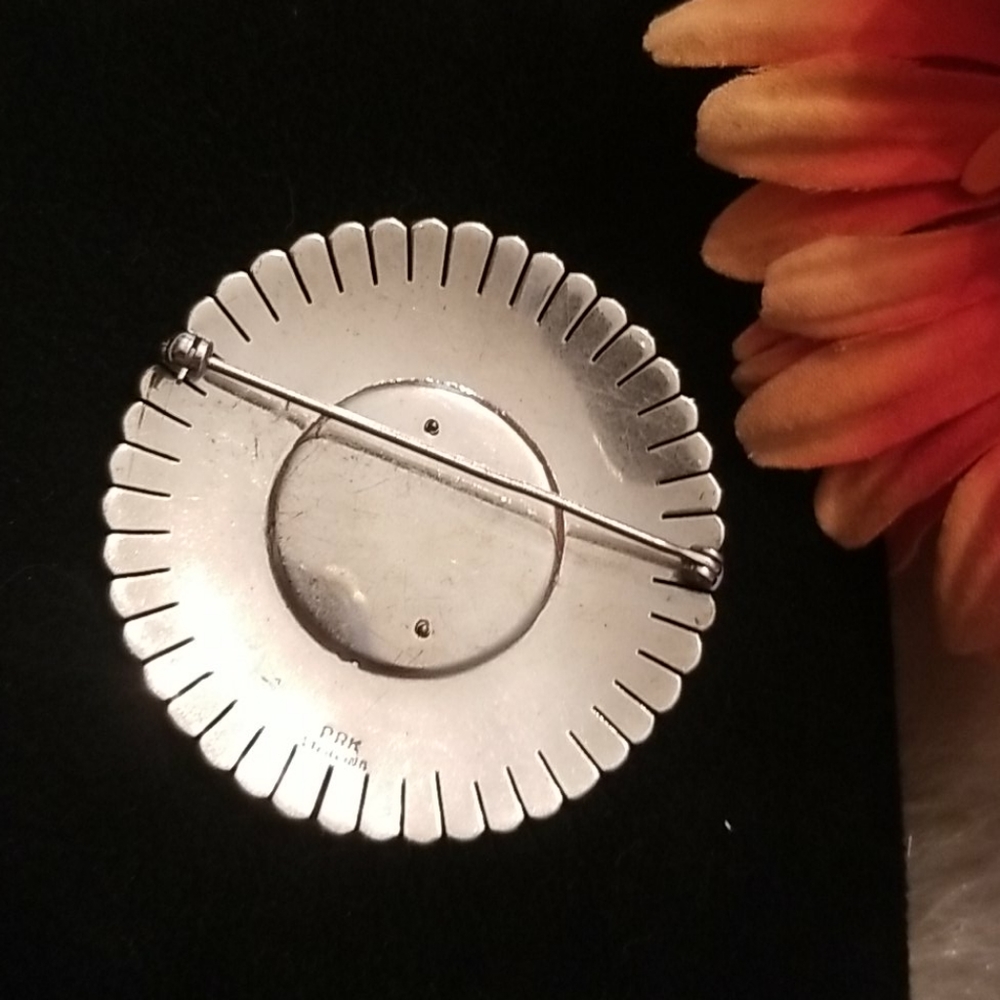 Jewelry - Picture 5 of 5